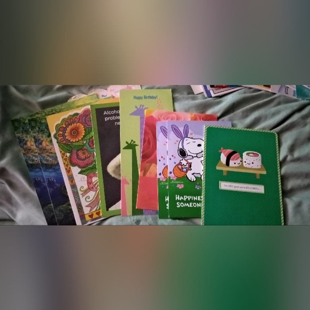 Assorted Greeting Cards Collection - Picture 5 of 8